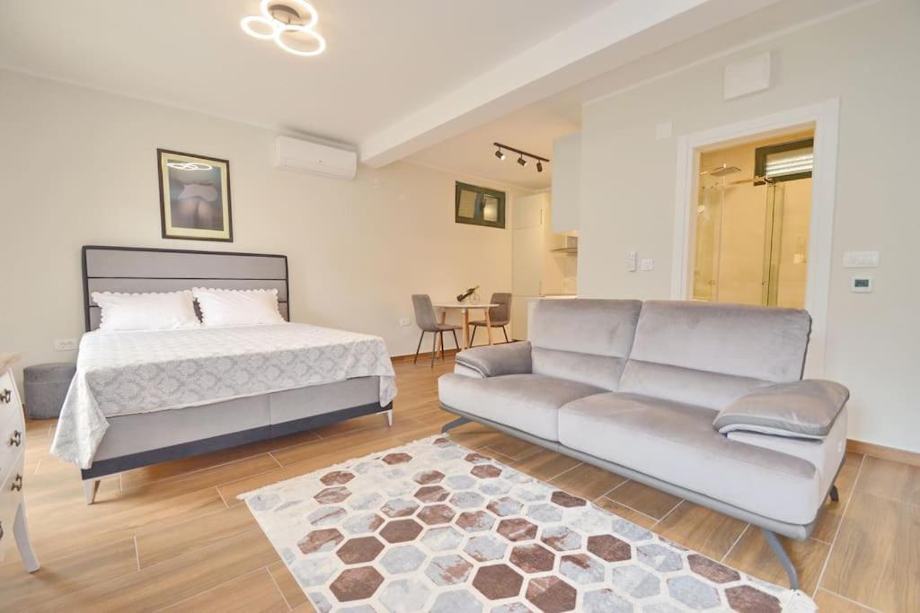 Urban Escape For Two In Kotor Apartment Екстериор снимка